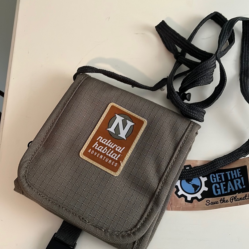 Natural habitat adventures travel wallet. NWT/NWOT.